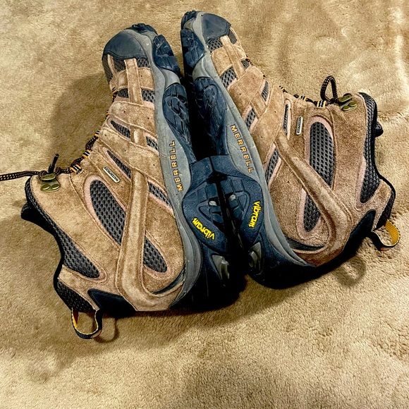 Merrell Moab Mid Waterproof Hikers - Picture 3 of 4